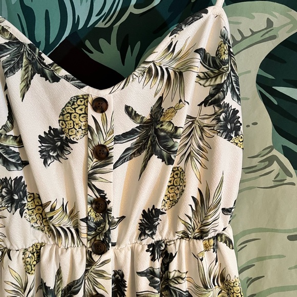 Pineapple dress - Picture 2 of 6